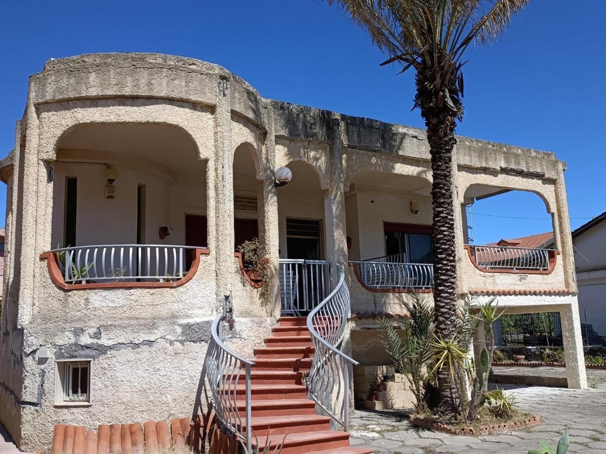 Villa Azzurra Agnone Bagni Kültér fotó